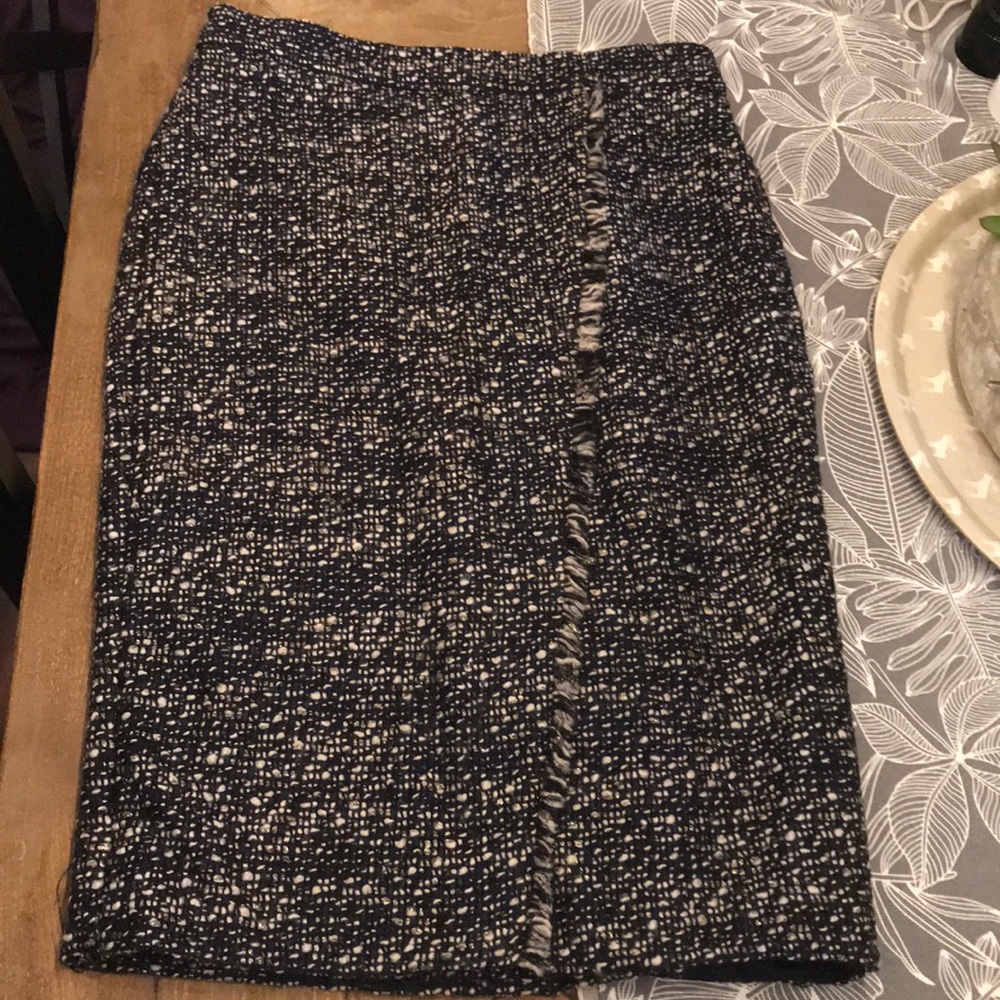 J. Crew pencil skirt size 00 Excellent used.